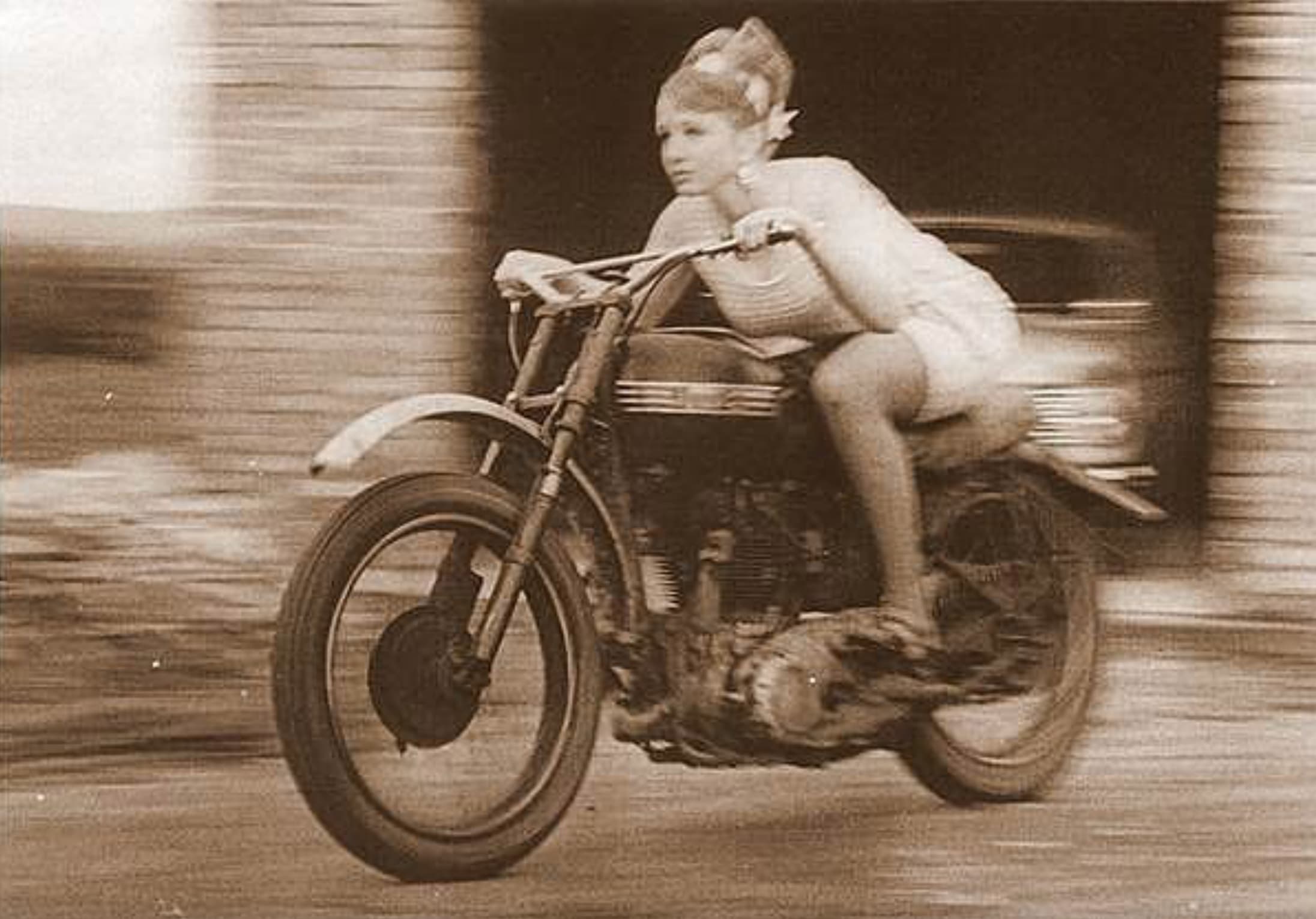 60's biker chicks